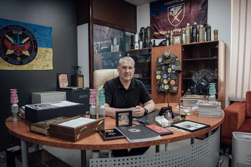 cb0e918_upload-1-2co3s6tkwkck-portrait-pavlo-yelizarov-6.jpg