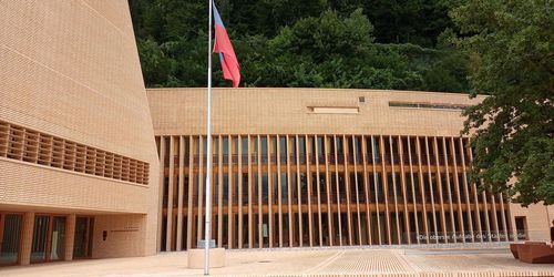 1696c26_upload-1-dtlzwzxlzd5m-liechtenstein-parliament-building.jpg